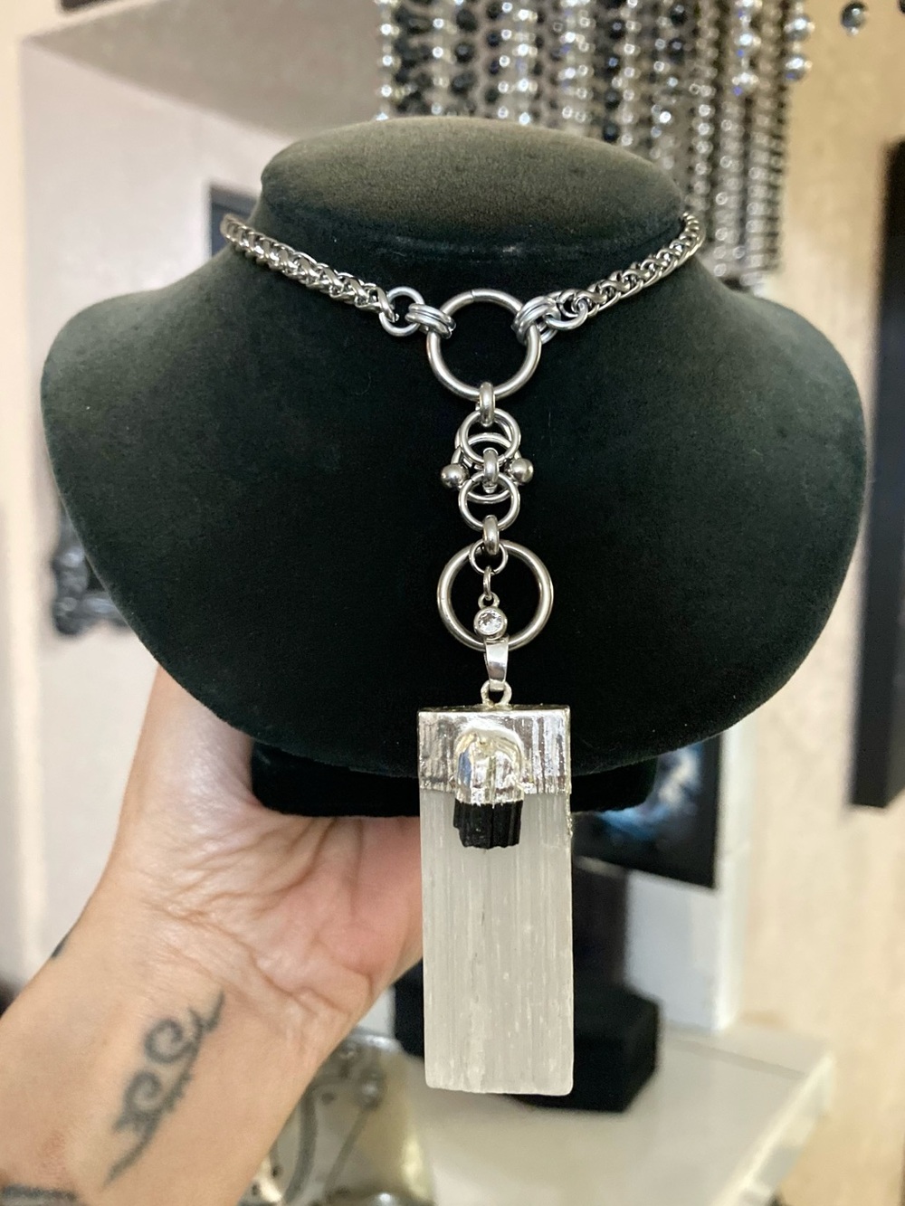 Selanite & tourmaline gemstone maille lariat Y shape Celtic knot boho necklace - Picture 3 of 16